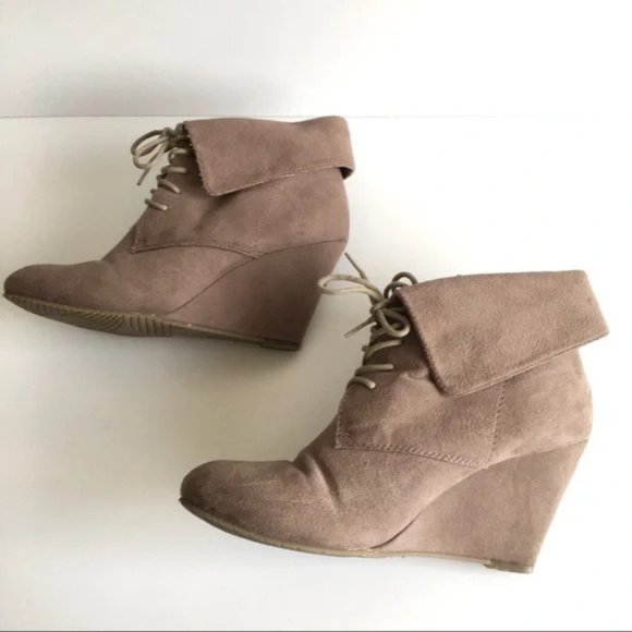 Call It Spring Taupe Booties Women's Wedges US Size 8 - Picture 5 of 7